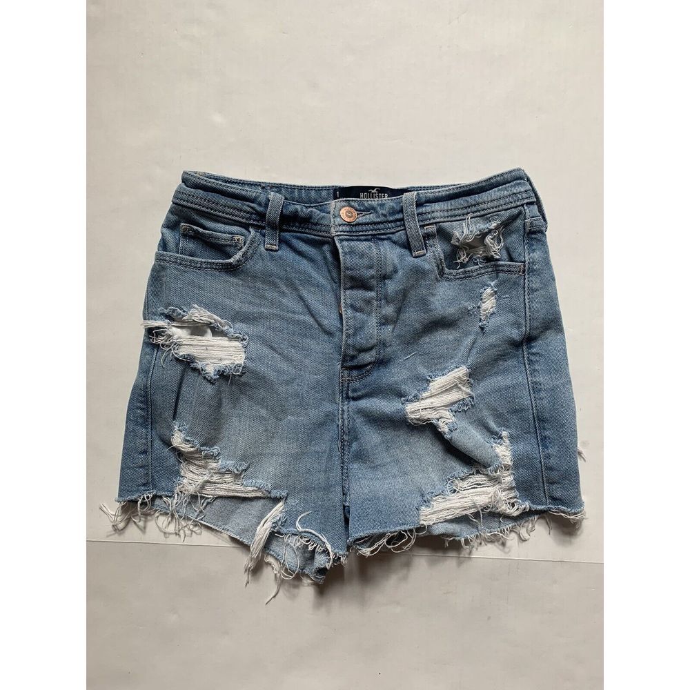 Hollister Ultra High Rise Mom Short Distressed Size 25